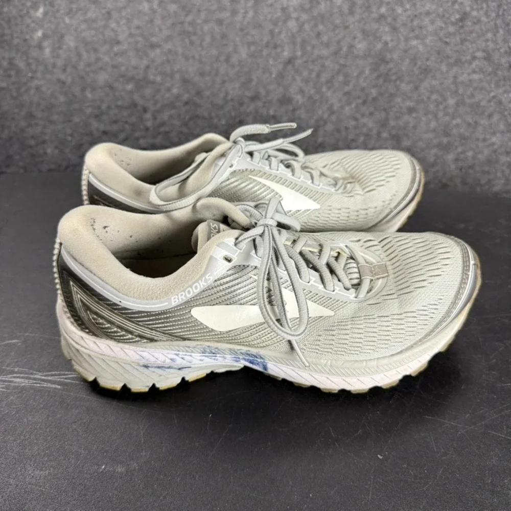 Brooks Ghost 10‎ Running Shoes Women's Size 7 Gray Athletic Sneakers DNA Cushion